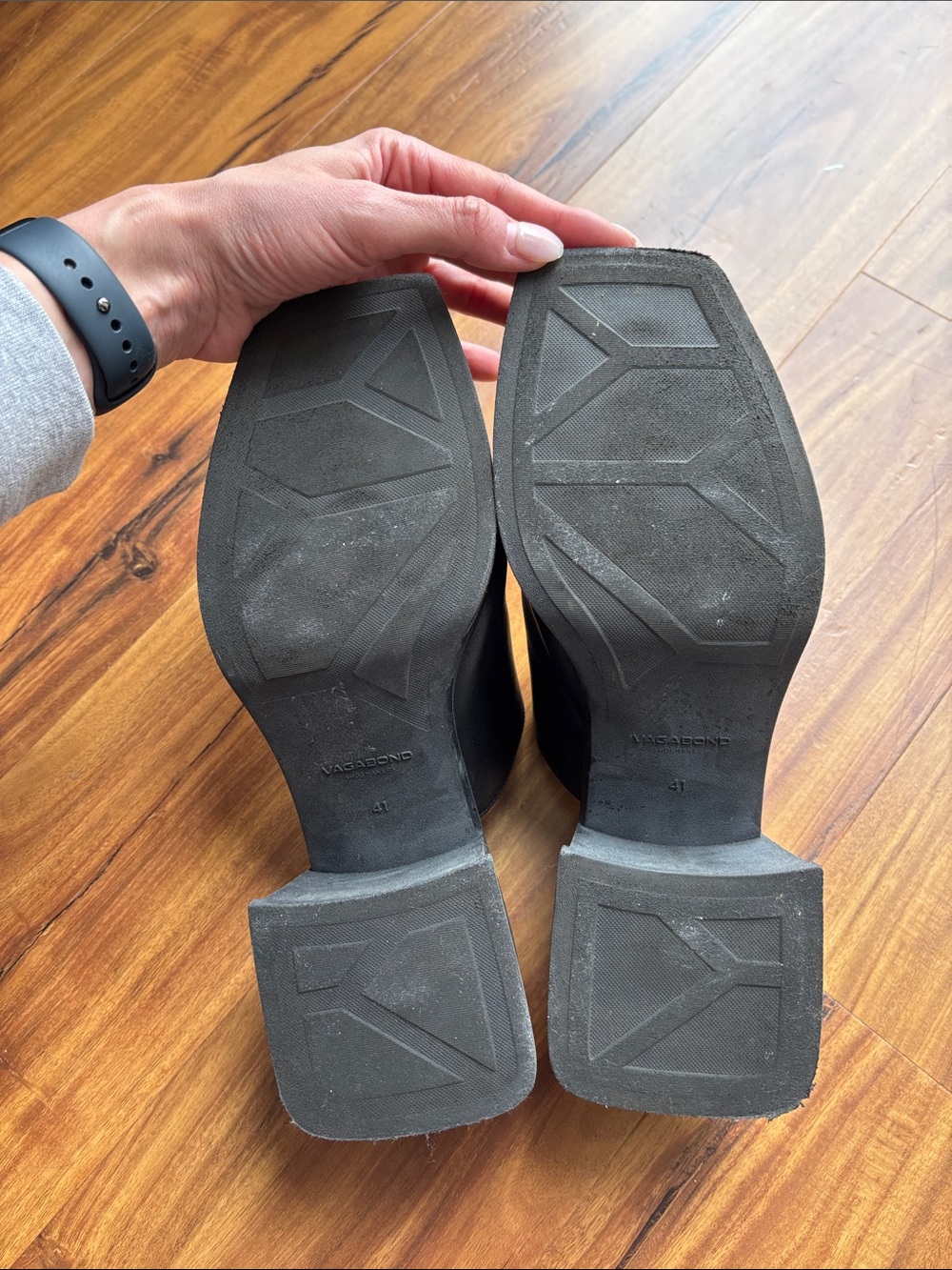 Vagabond Black Leather Square-Toe Slide Mules - Picture 4 of 5